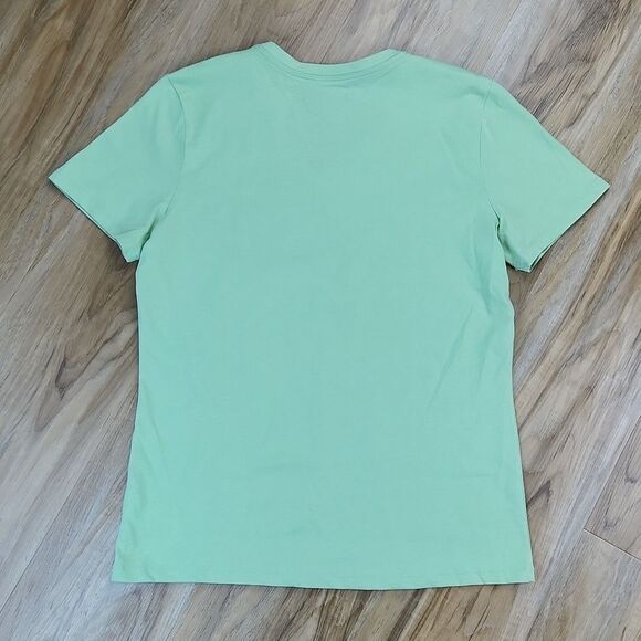 🔹️🔺️NWT Life is Good Green Classic Three Daisies Short Sleeve Top Small - Picture 6 of 11